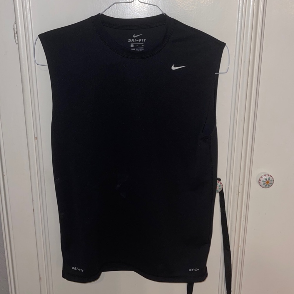 SMALL NIKE DRI FIT TANK TOP